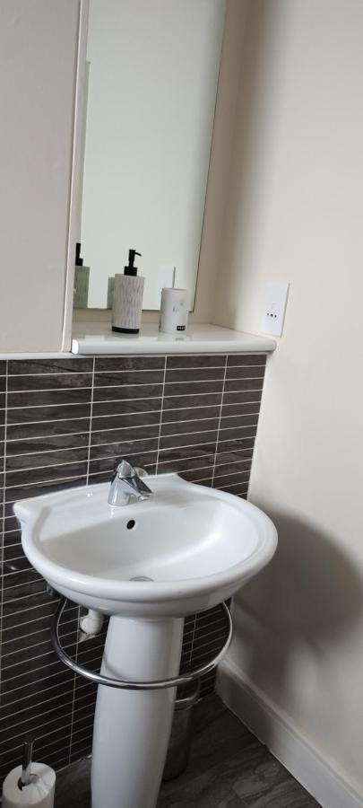 סוואנסי Meridian Bay Apartment מראה חיצוני תמונה